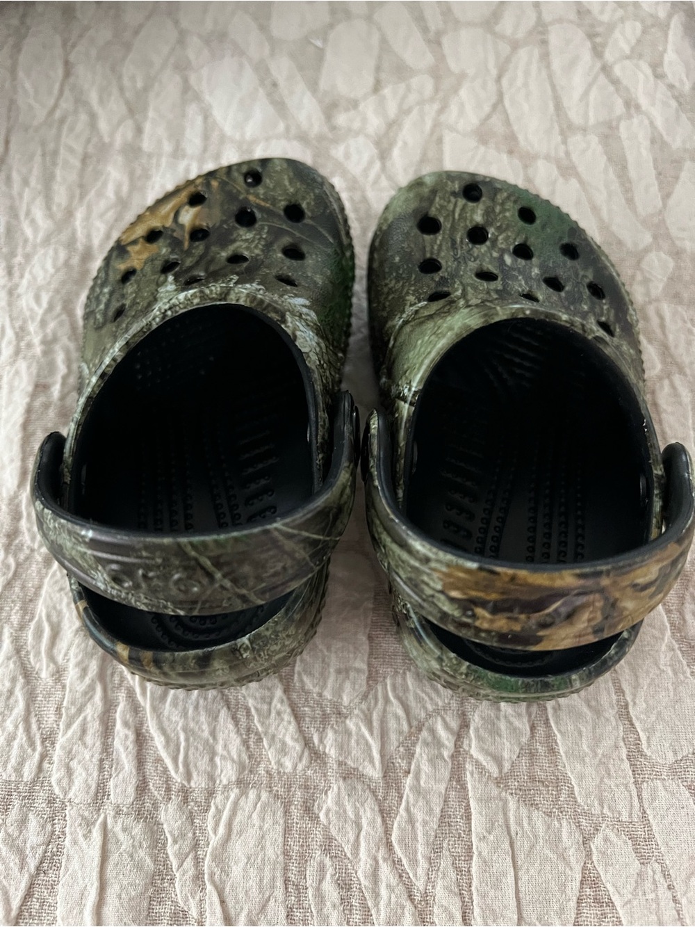 CROCS Infant Size 2/3 Camo NWOT - Picture 4 of 4